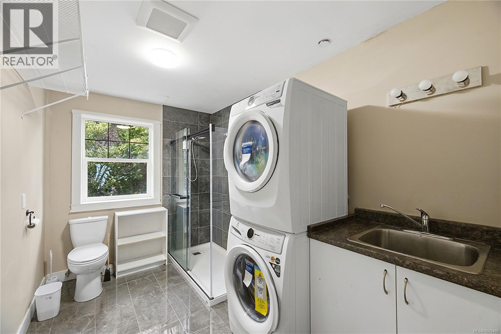  1245 Rockhampton Close, Langford