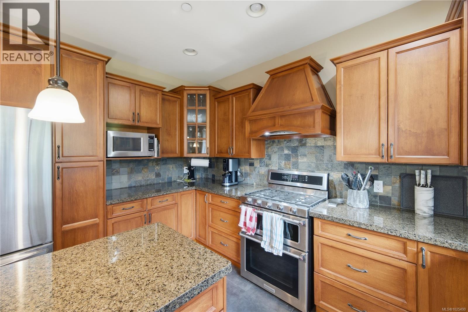  1245 Rockhampton Close, Langford