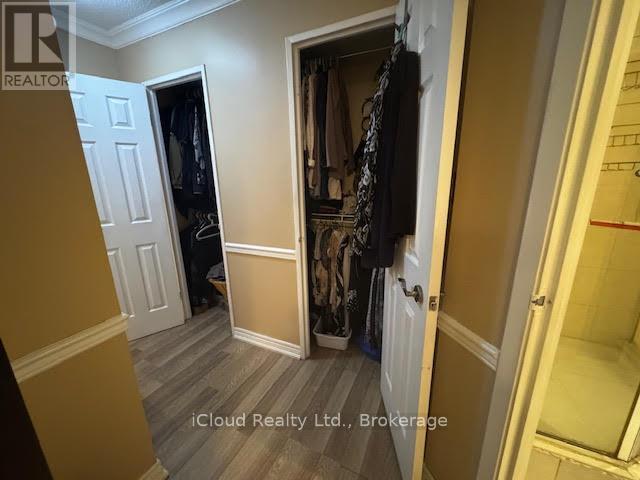 #1605 50 ELM DRIVE E - 21