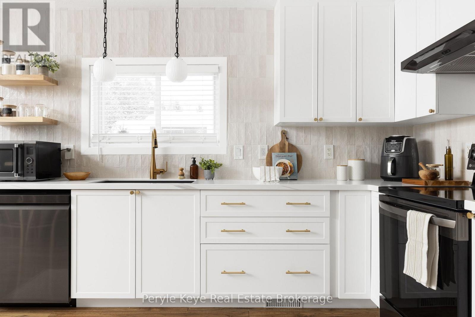 84 JAMES STREET - Photo 4 of 50, Burk's Falls, Ontario