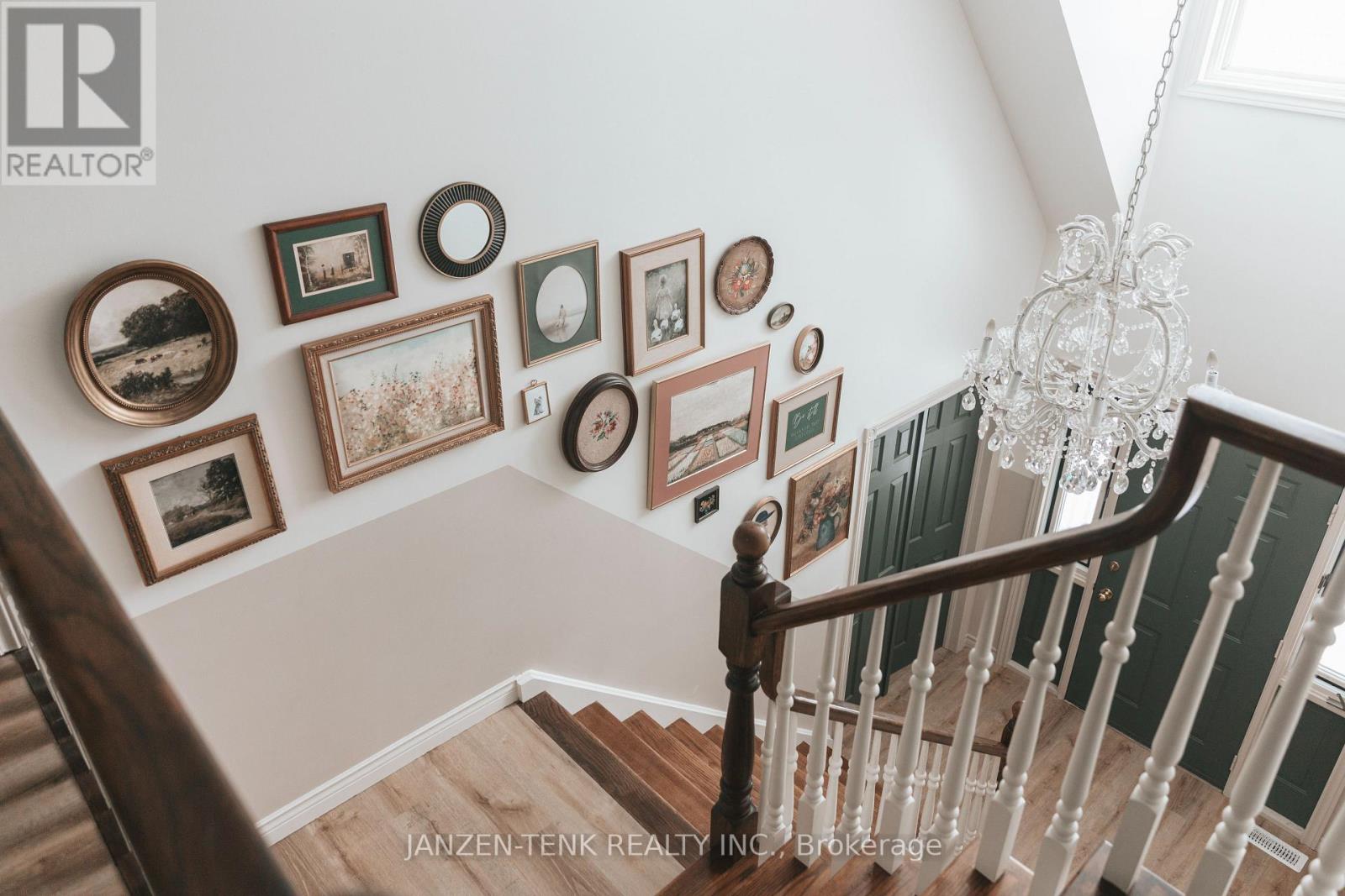 18 CARMAN STREET - Photo 5 of 50, Norwich (Norwich Town), Ontario