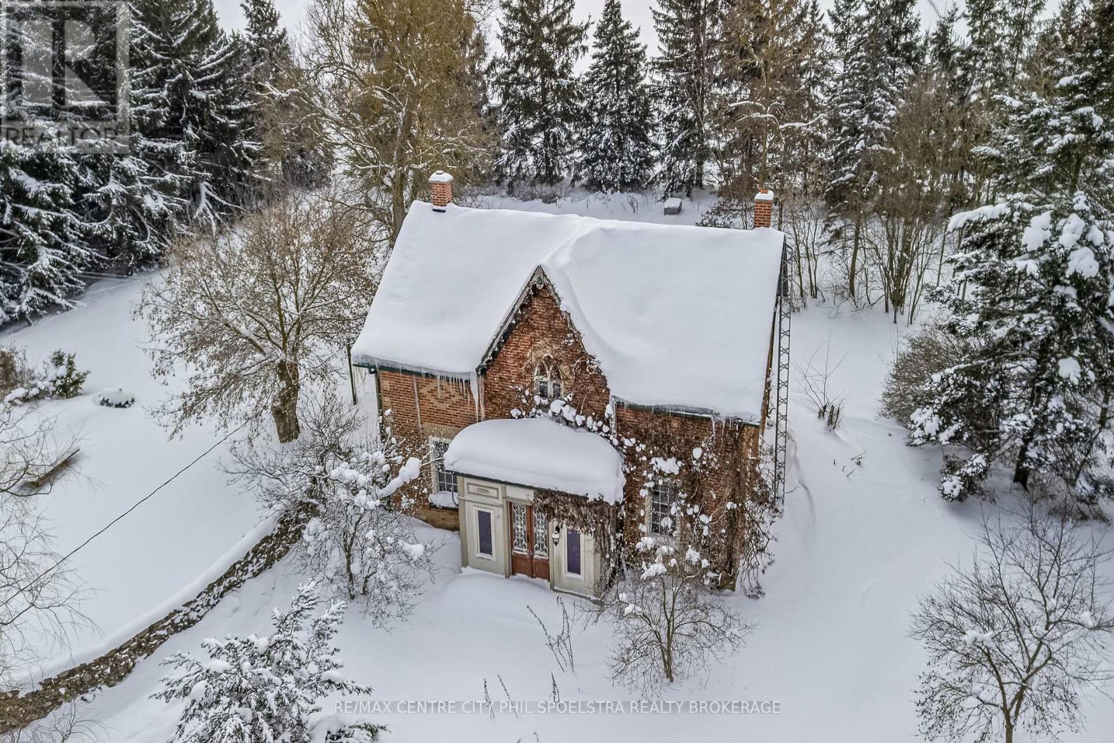 8548 WELLINGTON ROAD Property Photo