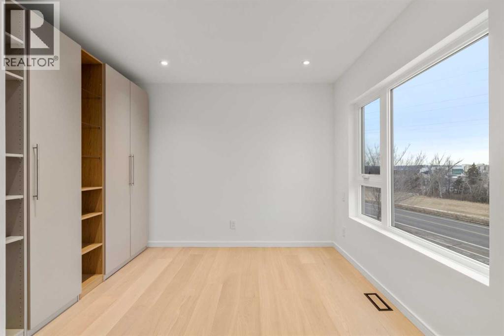 Single Family House for Sale in  Spruce Drive SW Spruce Cliff Calgary 