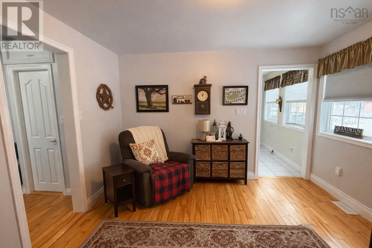 Property 27 of 38 of 972 Route 202