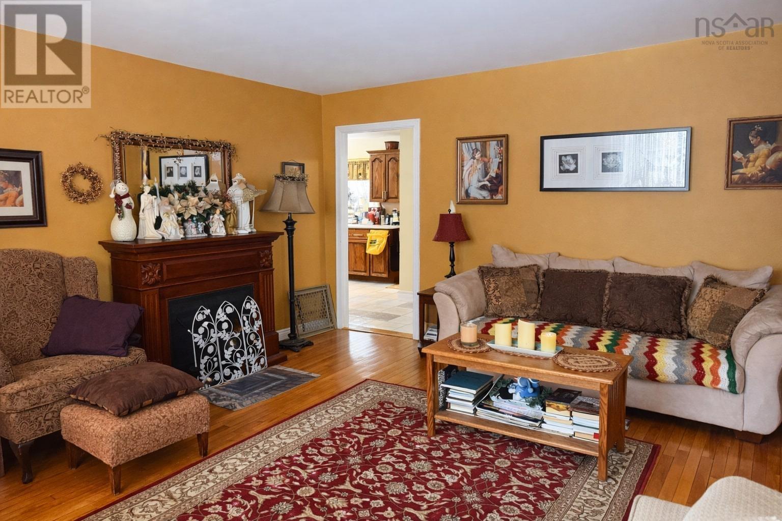 Property 19 of 38 of 972 Route 202