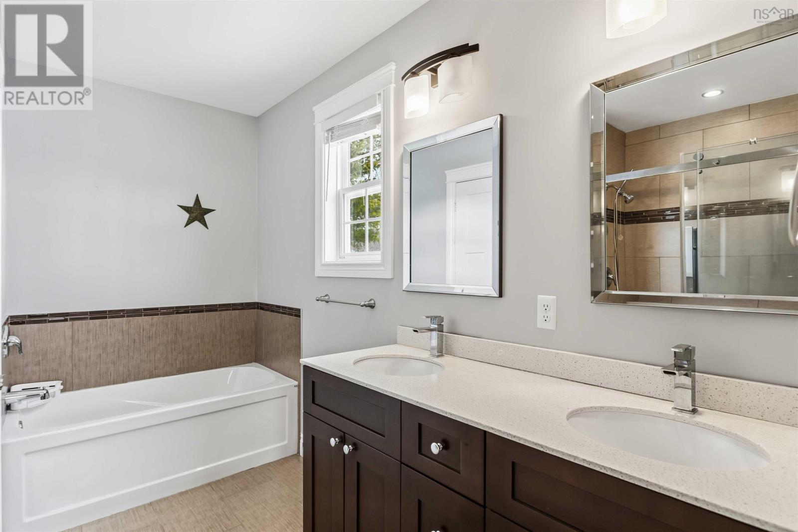 Property 27 of 51 of 164 Belle Drive