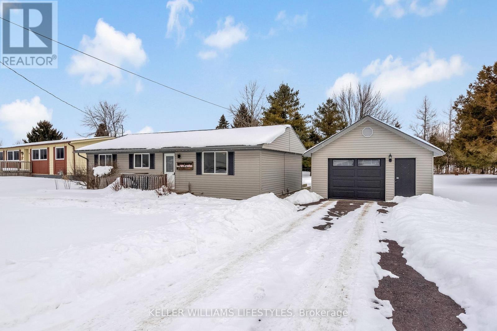 40 YORK STREET - Photo 2 of 43, Newbury, Ontario