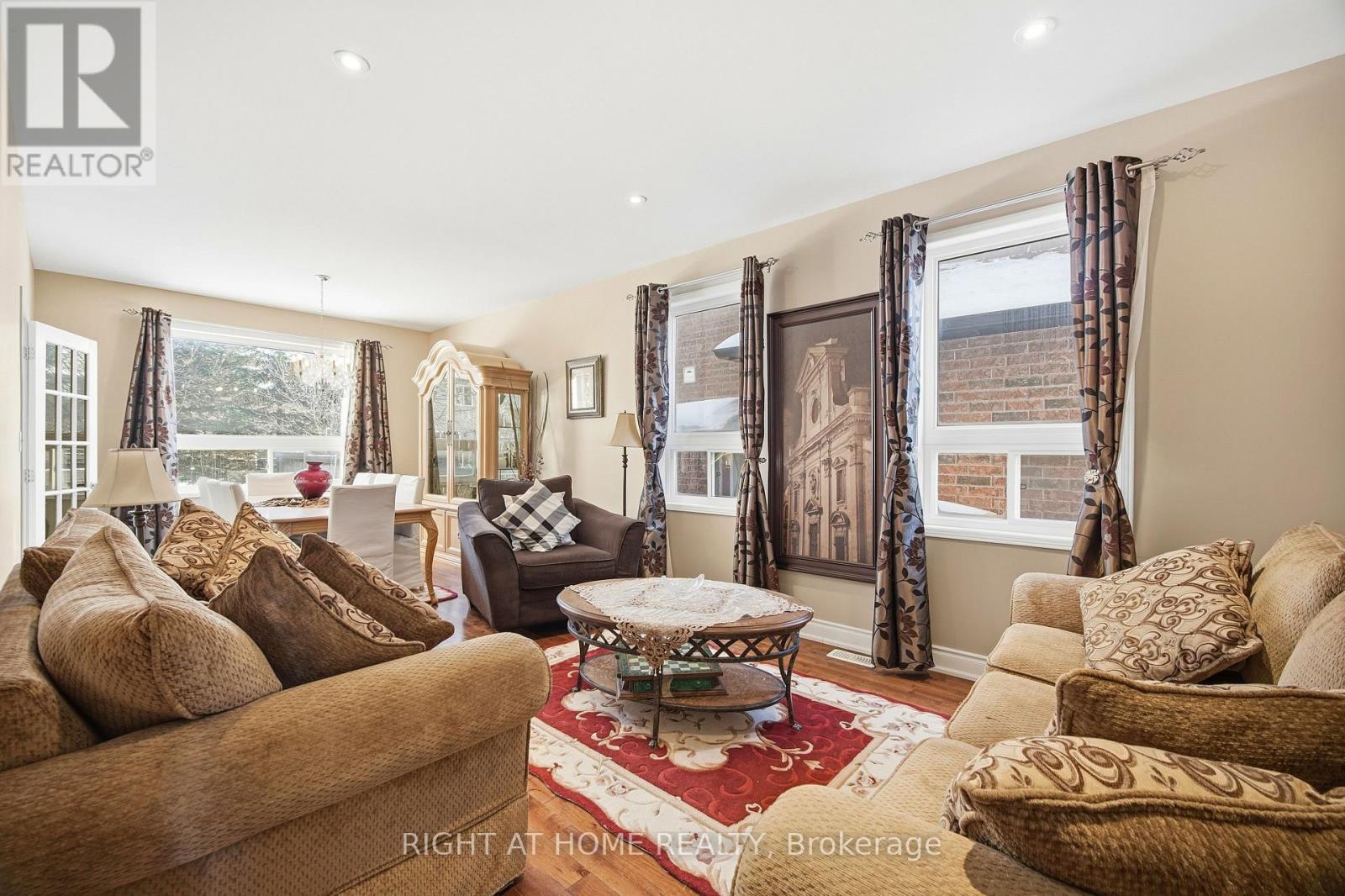 2325 BRIDLE ROAD - 20