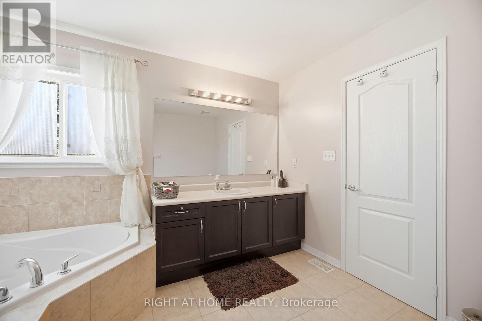 2325 BRIDLE ROAD - 30