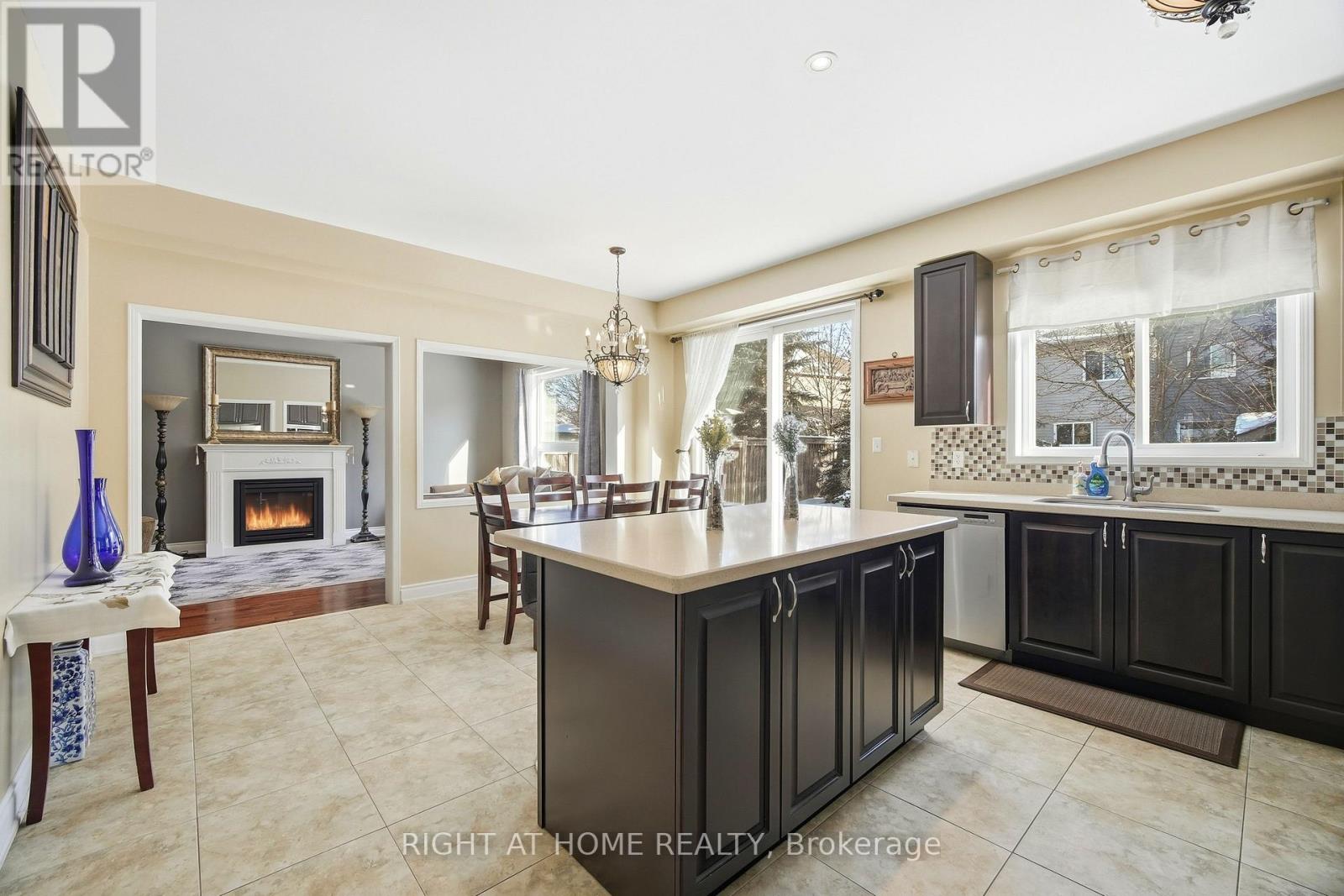 2325 BRIDLE ROAD - 8