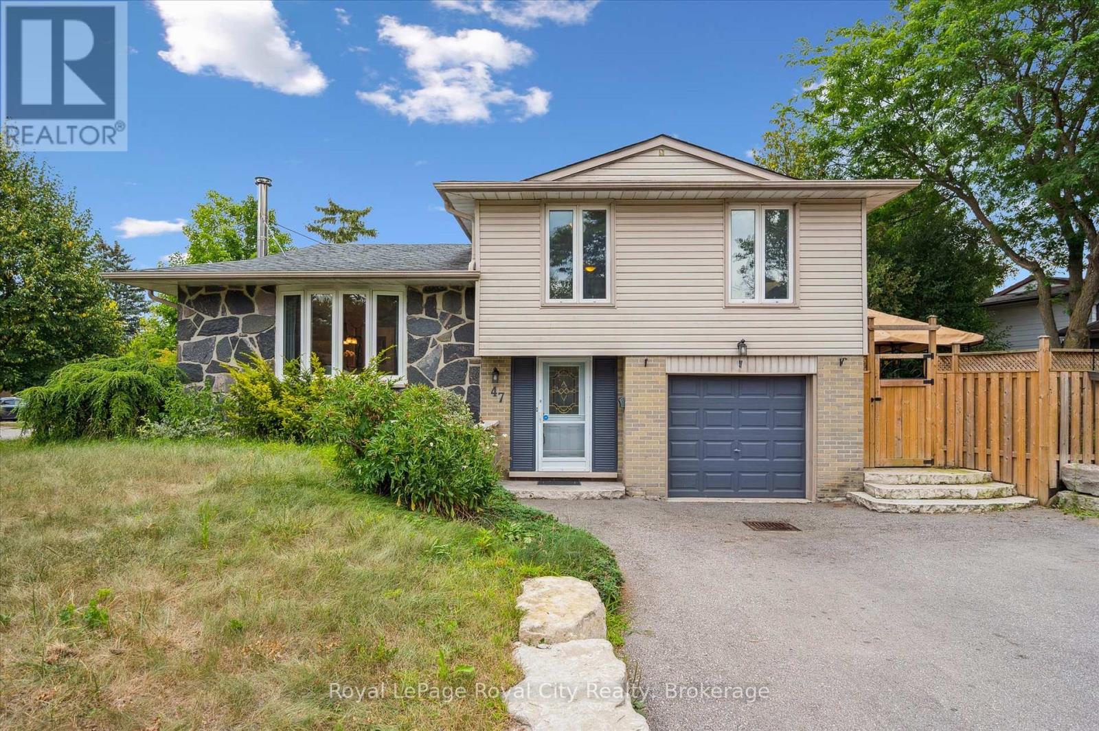 47 ARGYLE DRIVE - 2