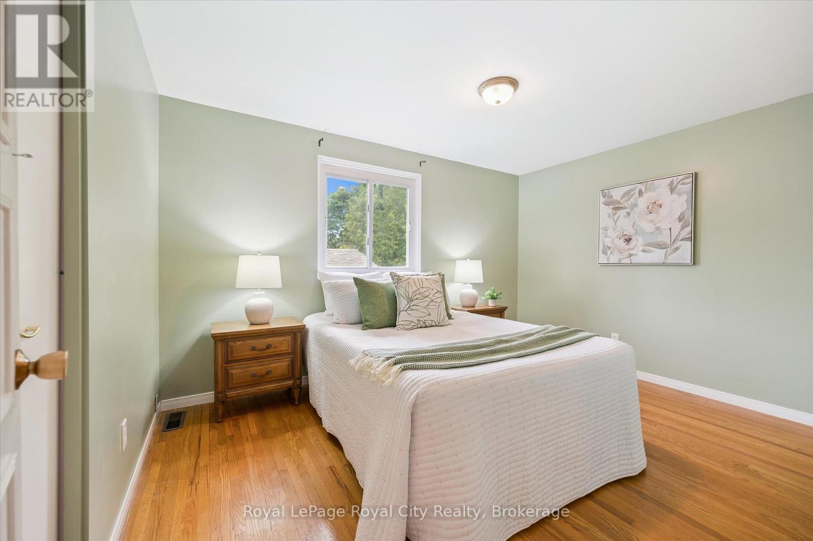 47 ARGYLE DRIVE - 25