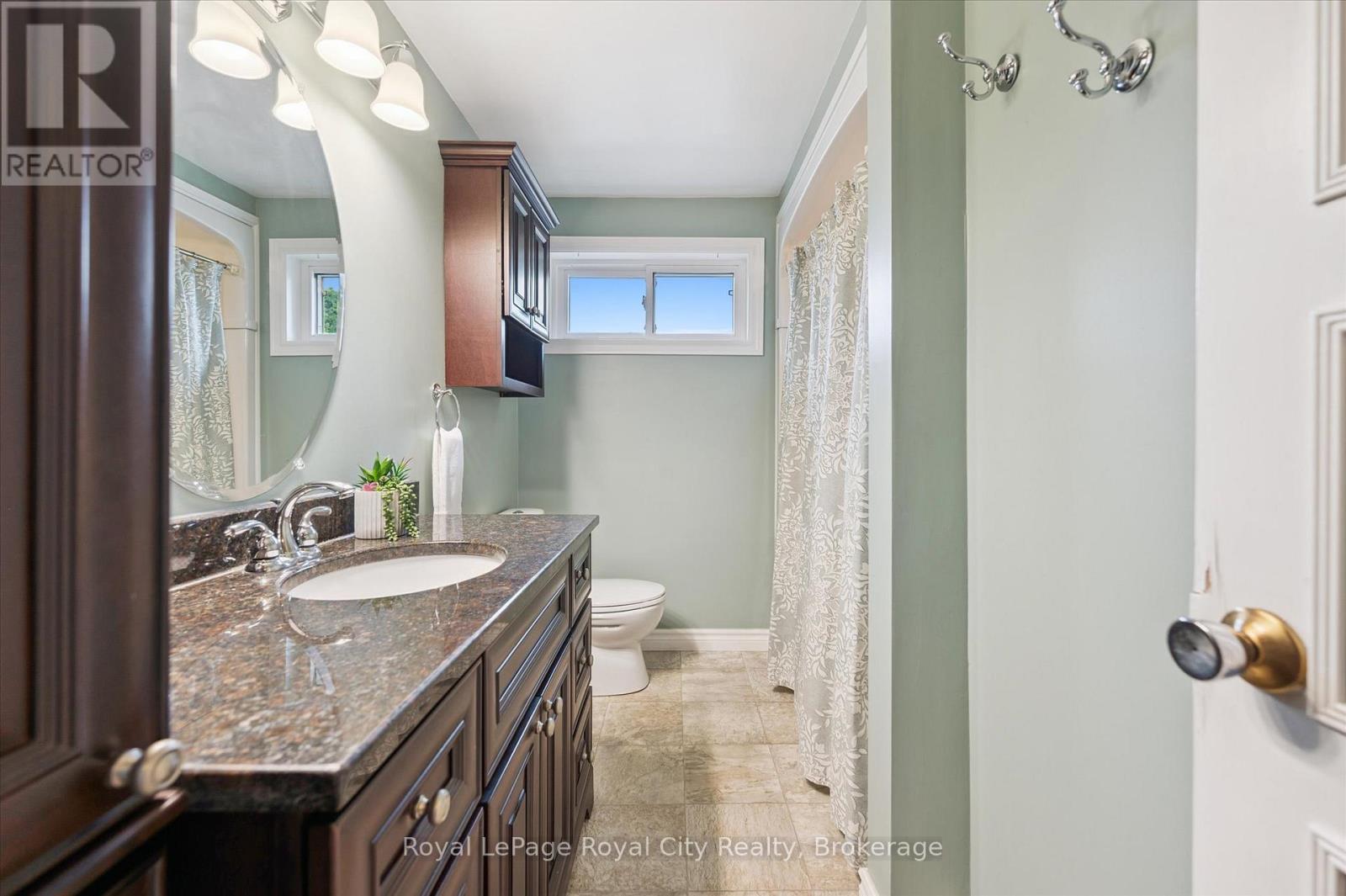 47 ARGYLE DRIVE - 29