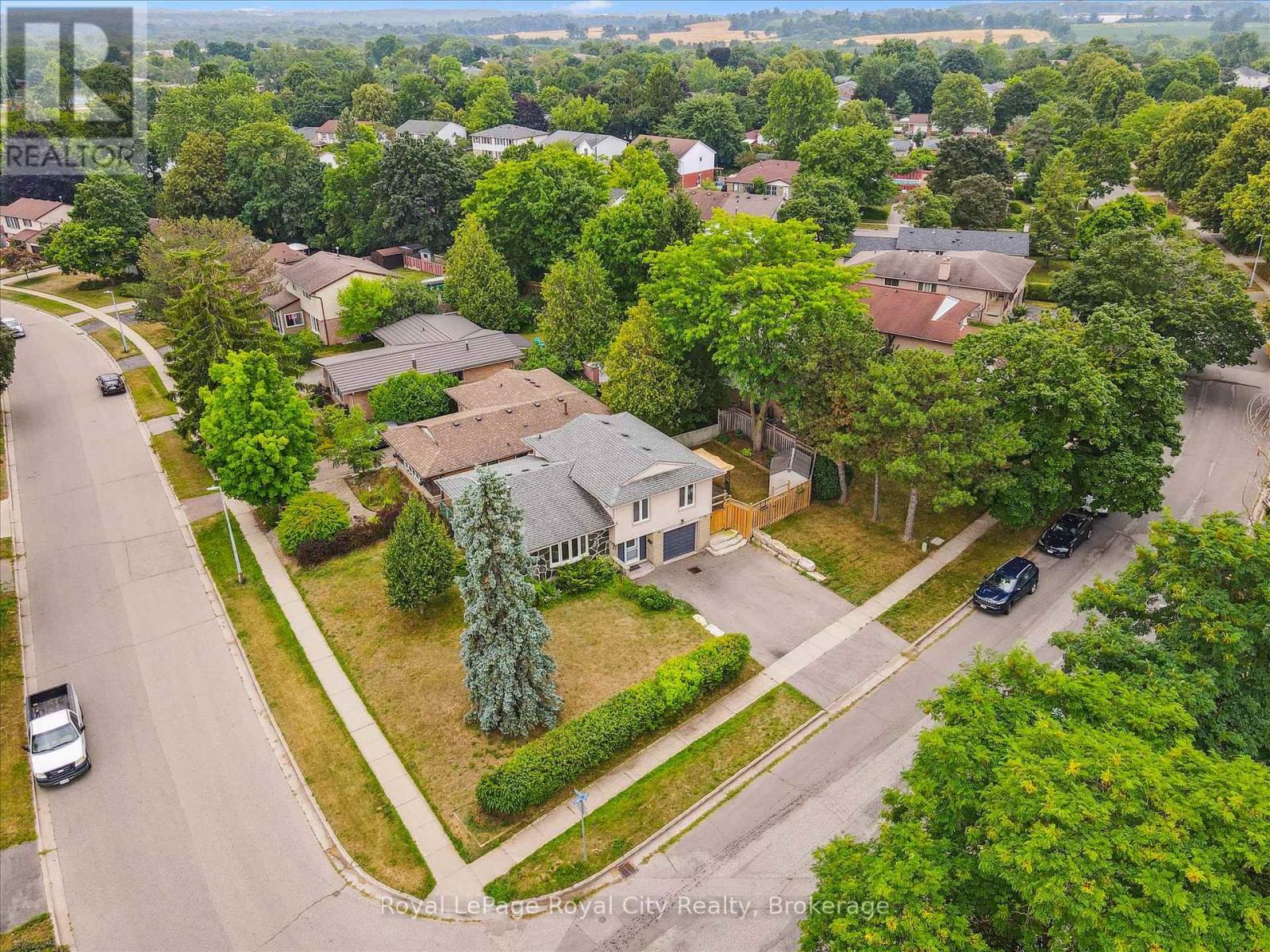 47 ARGYLE DRIVE - 40