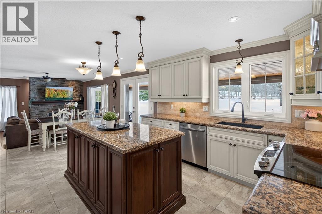 2264 BRITANNIA ROAD - 12