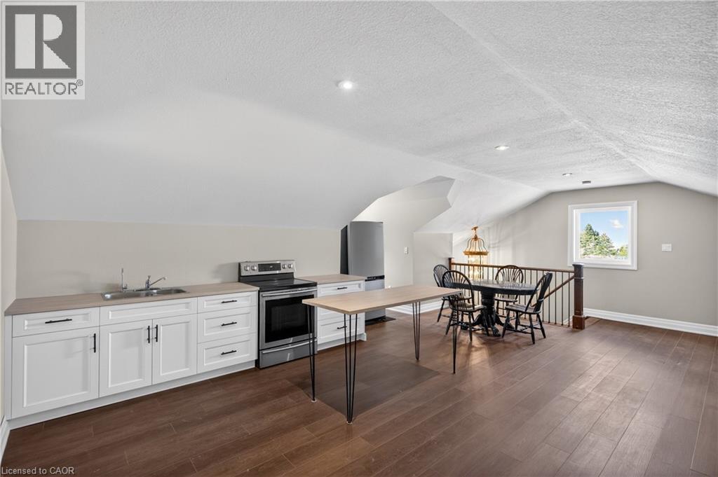 2264 BRITANNIA ROAD - 37