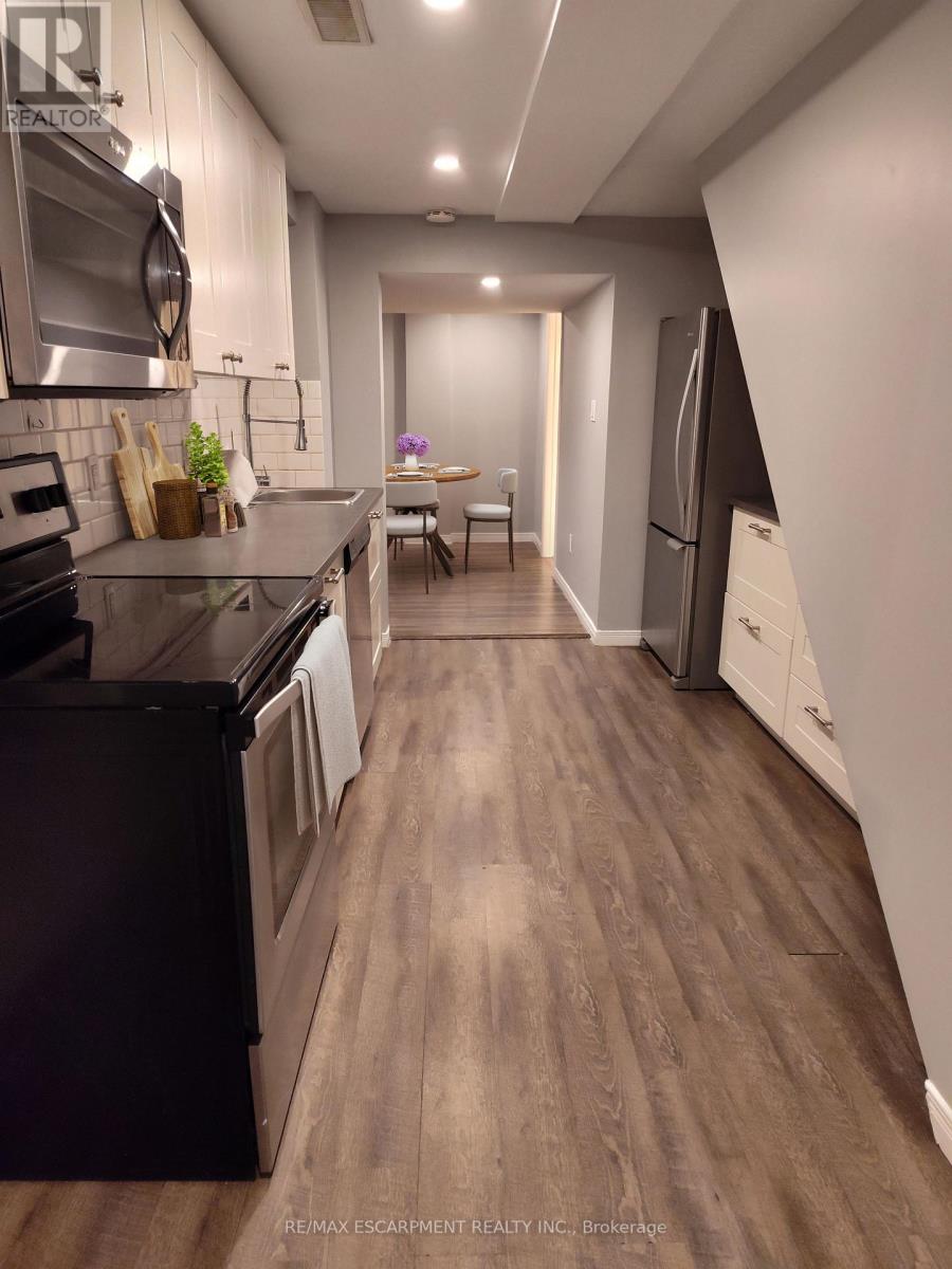 Single Family House for Sale in LOWER   SAN FERNANDO DRIVE Hamilton (Mountview) 