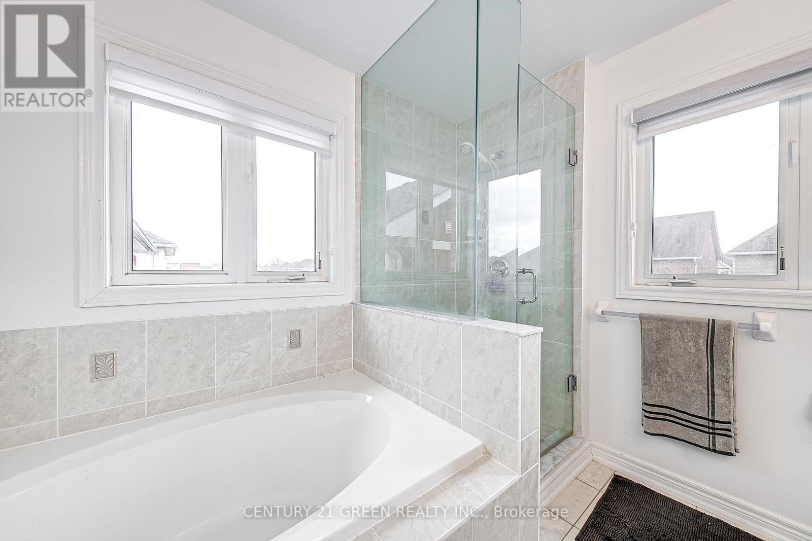185 SHEPHARD AVENUE - 13