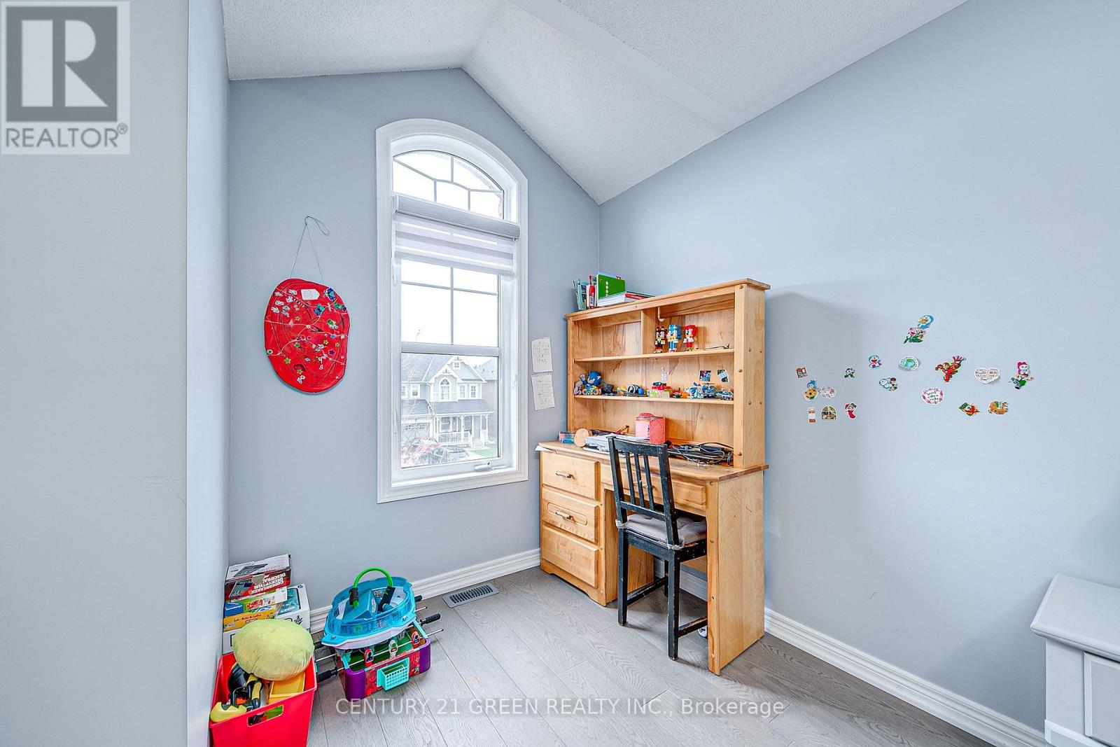 185 SHEPHARD AVENUE - 17