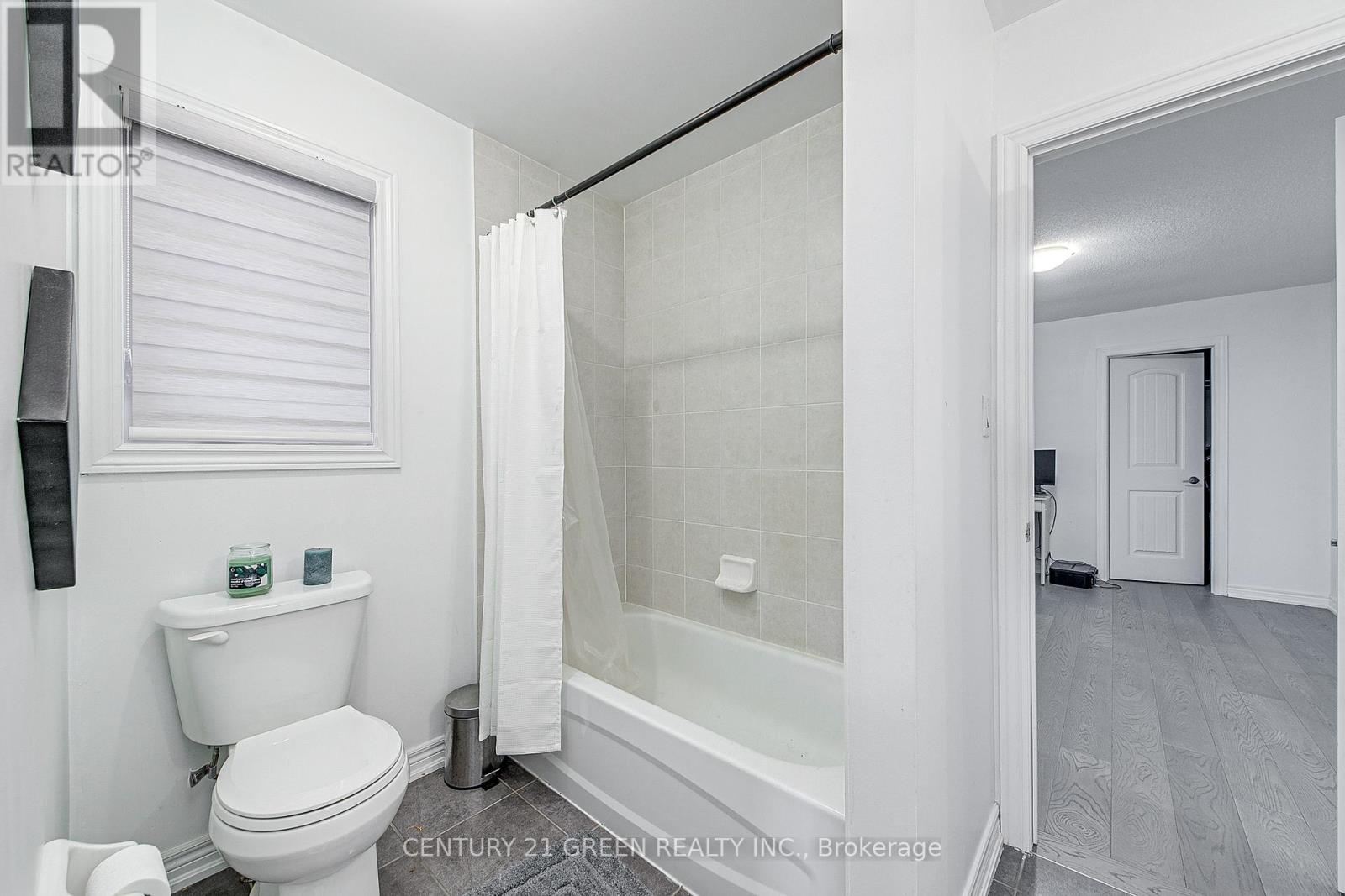 185 SHEPHARD AVENUE - 18