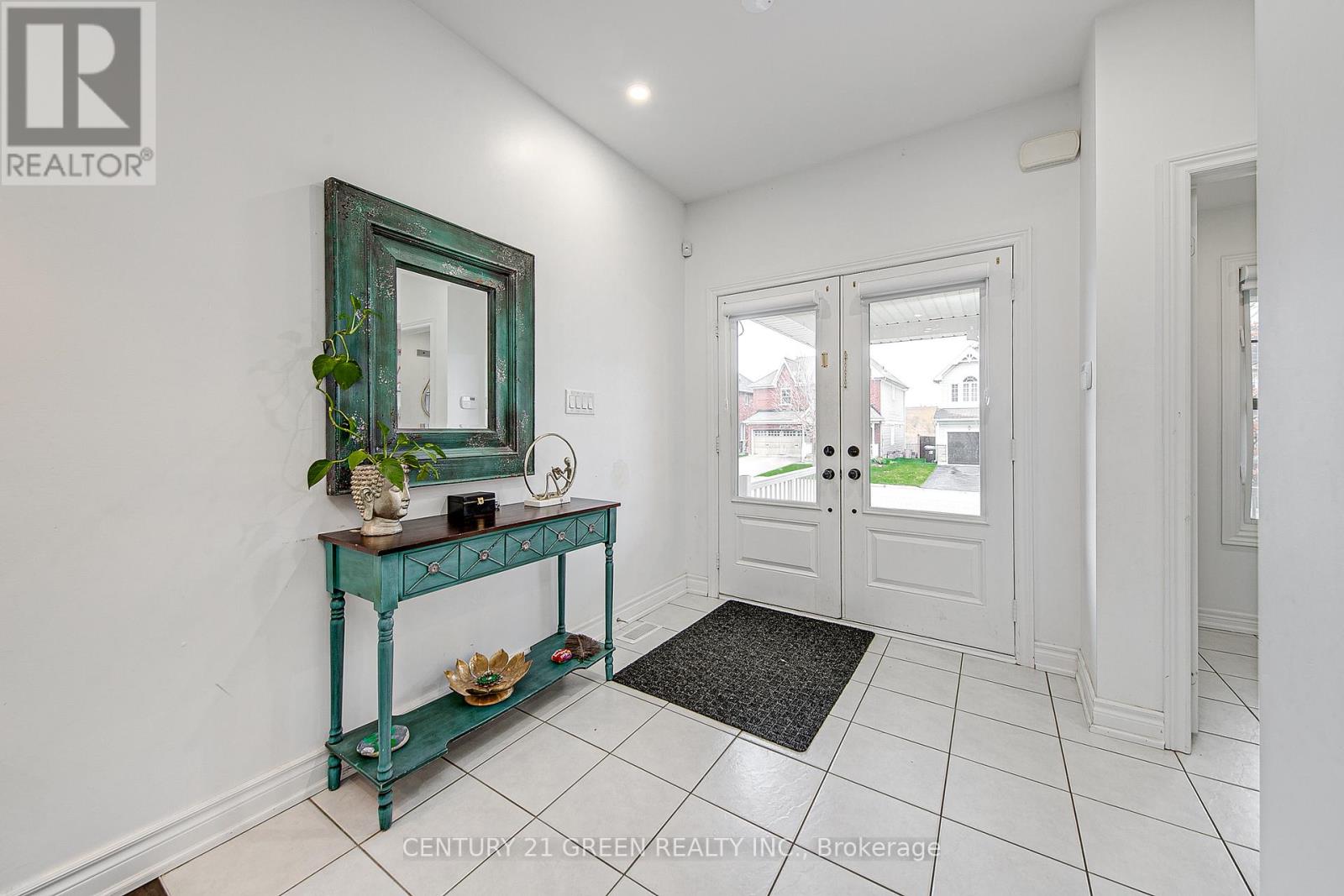 185 SHEPHARD AVENUE - 2