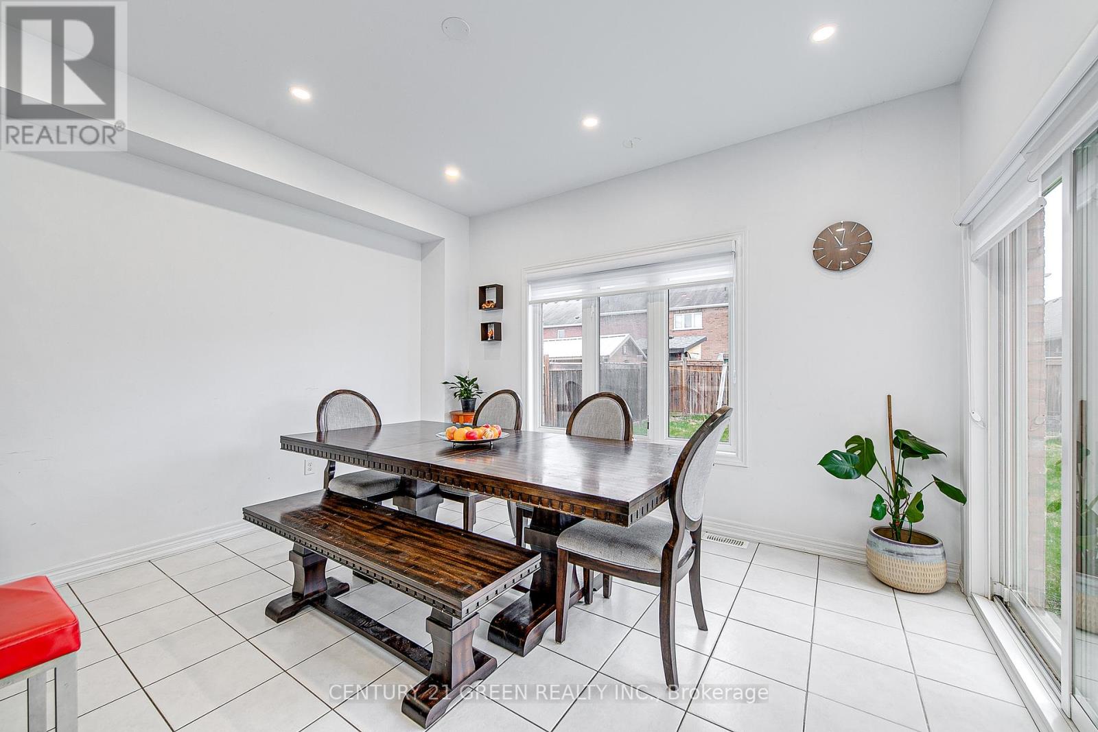 185 SHEPHARD AVENUE - 6