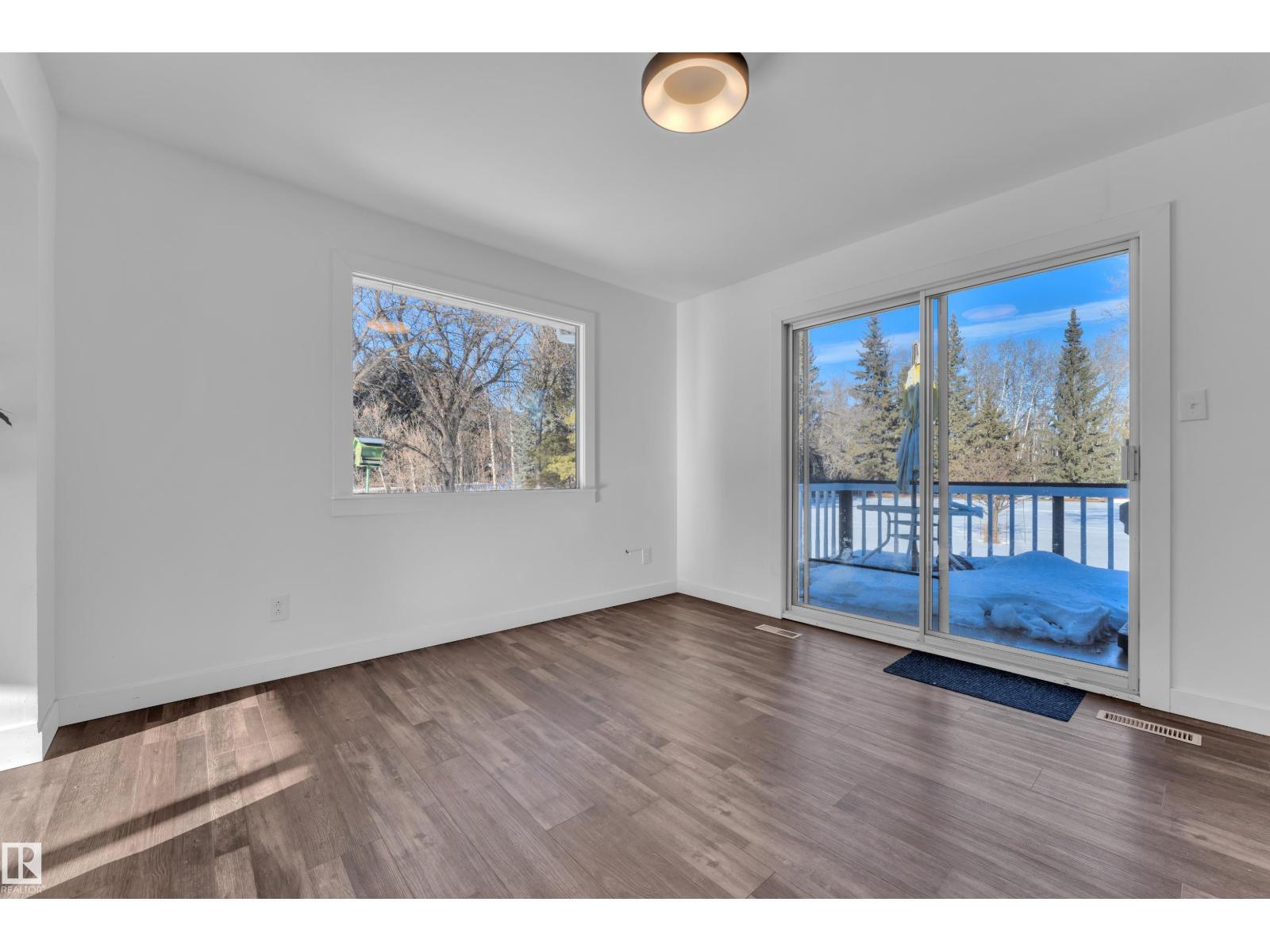 20920 9 AV NW, Edmonton