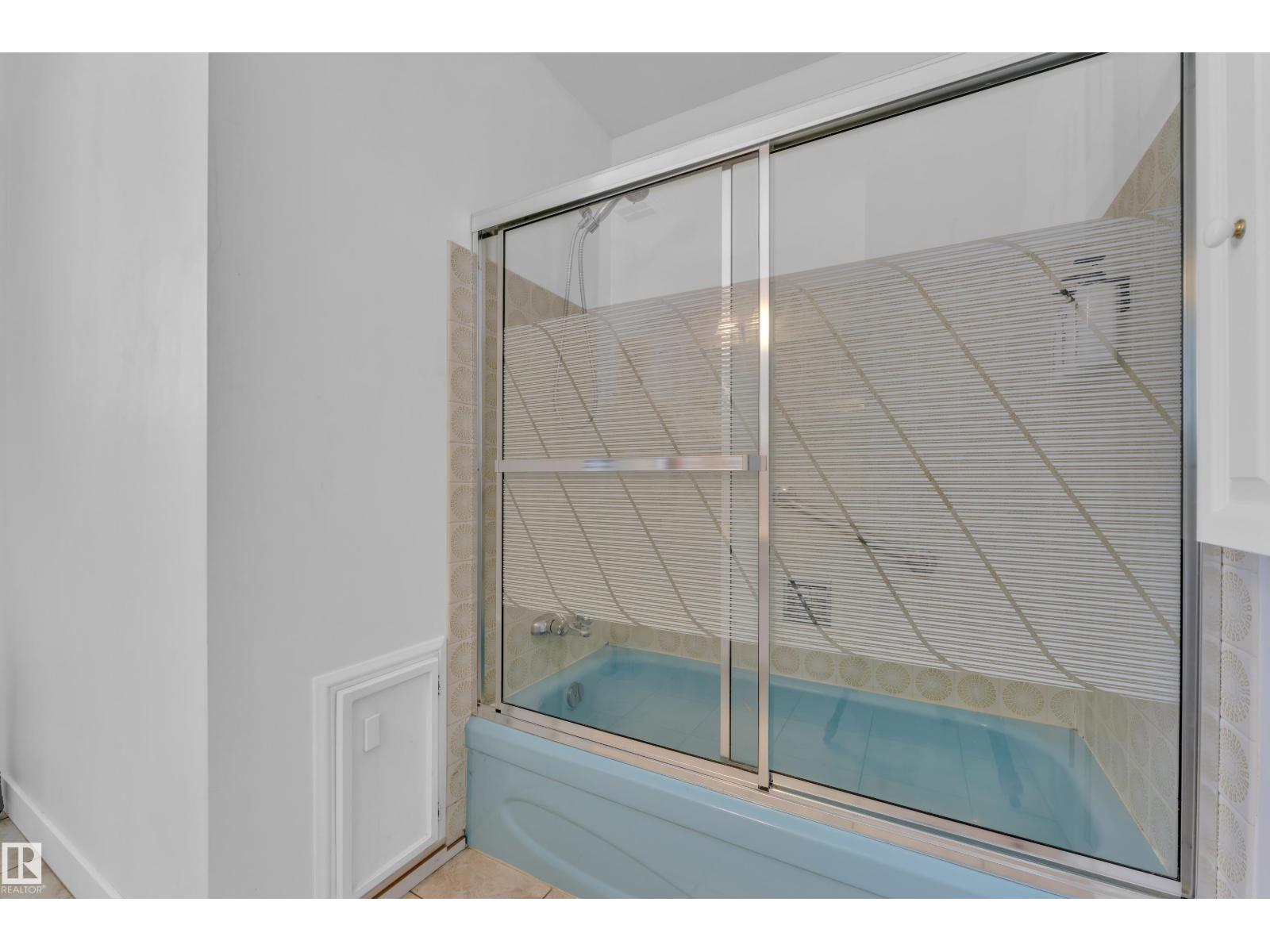 20920 9 AV NW - 23