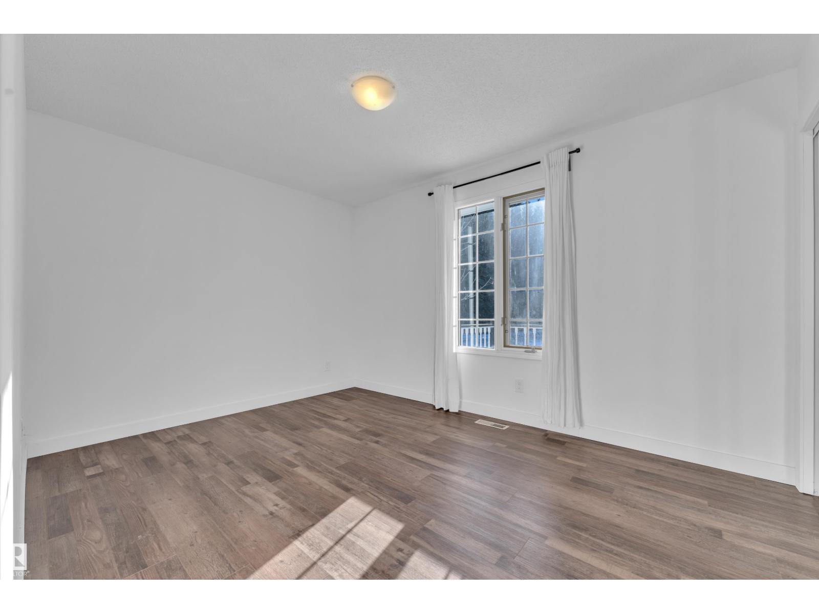 20920 9 AV NW, Edmonton