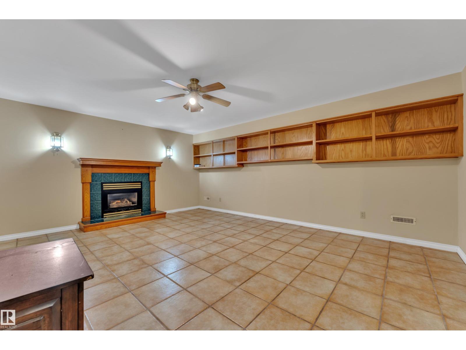20920 9 AV NW - 29