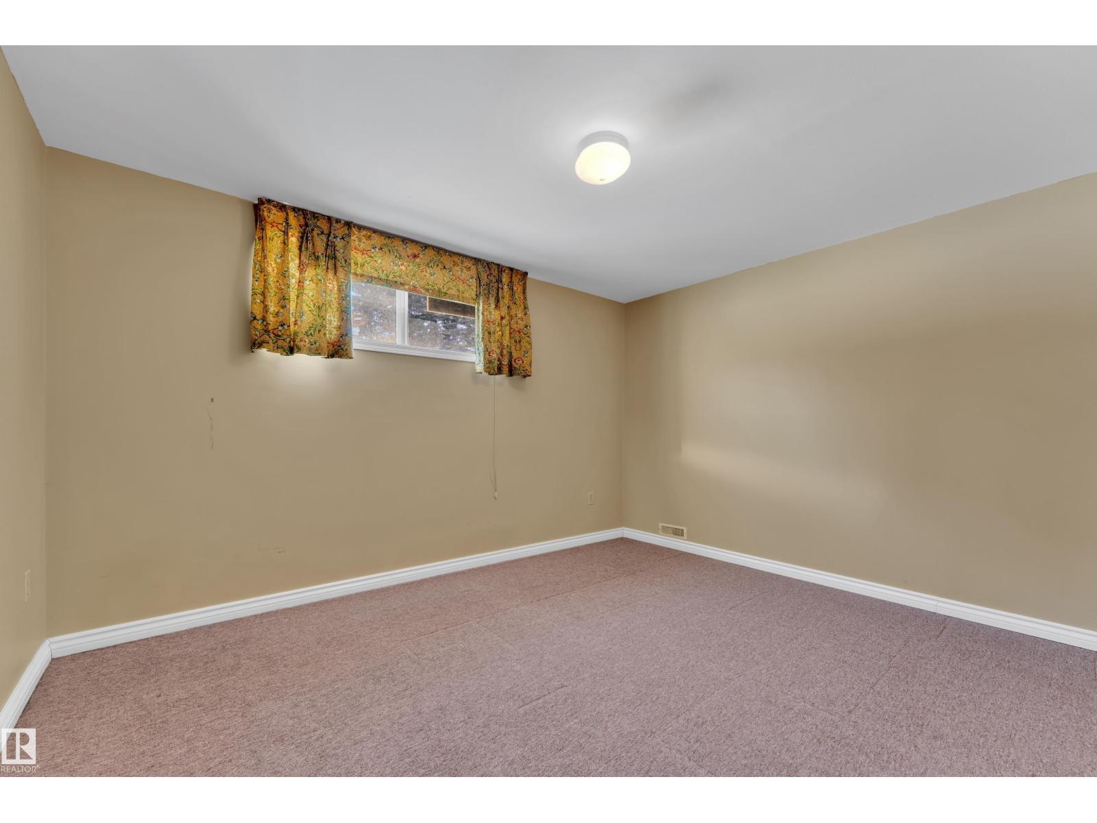 20920 9 AV NW, Edmonton