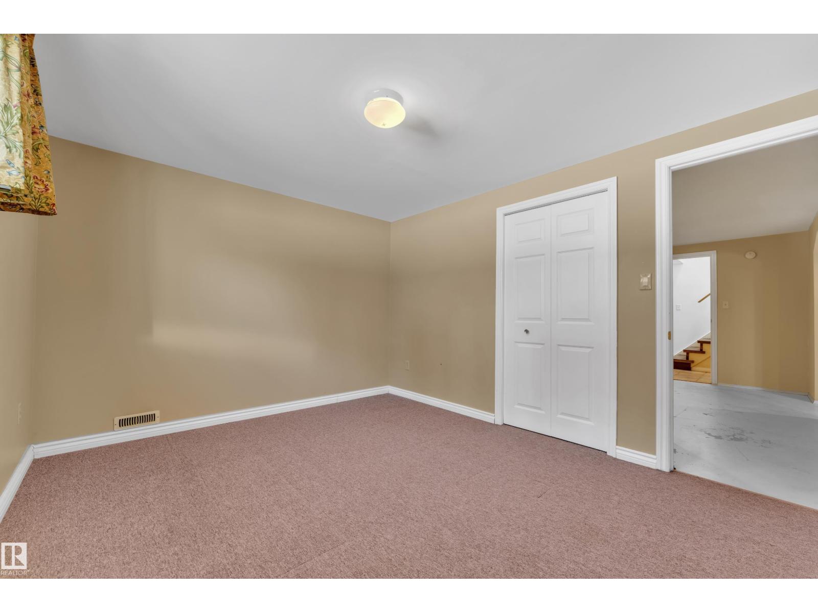 20920 9 AV NW, Edmonton