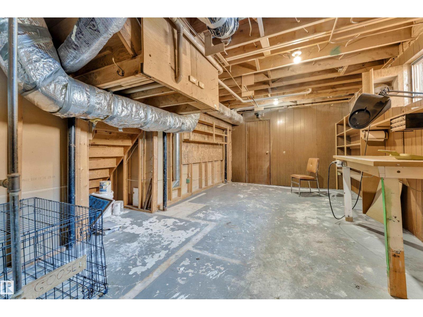 20920 9 AV NW, Edmonton