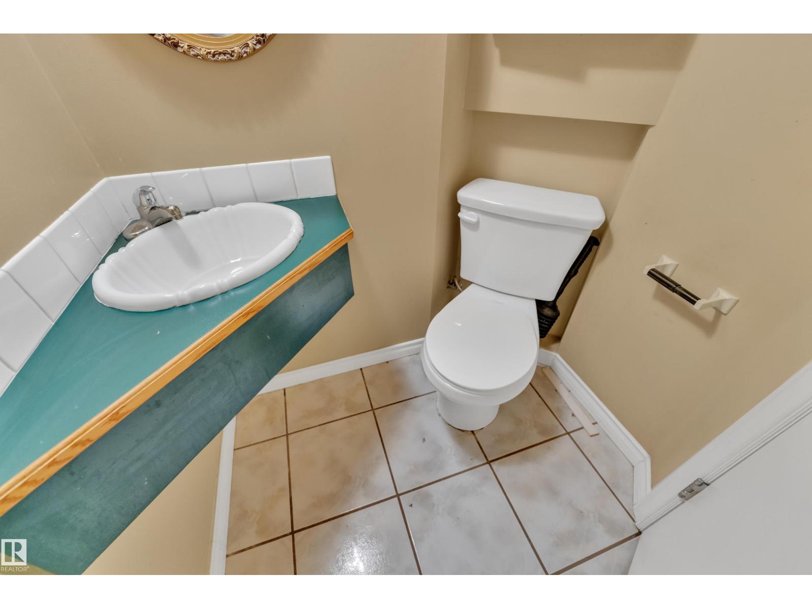 20920 9 AV NW, Edmonton