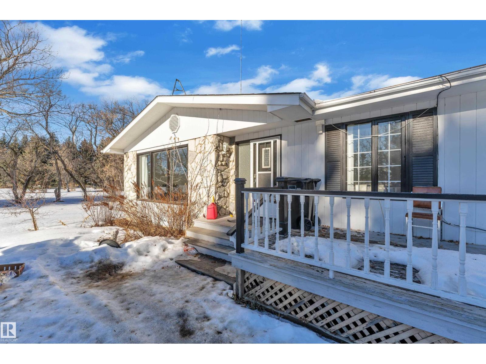 20920 9 AV NW, Edmonton