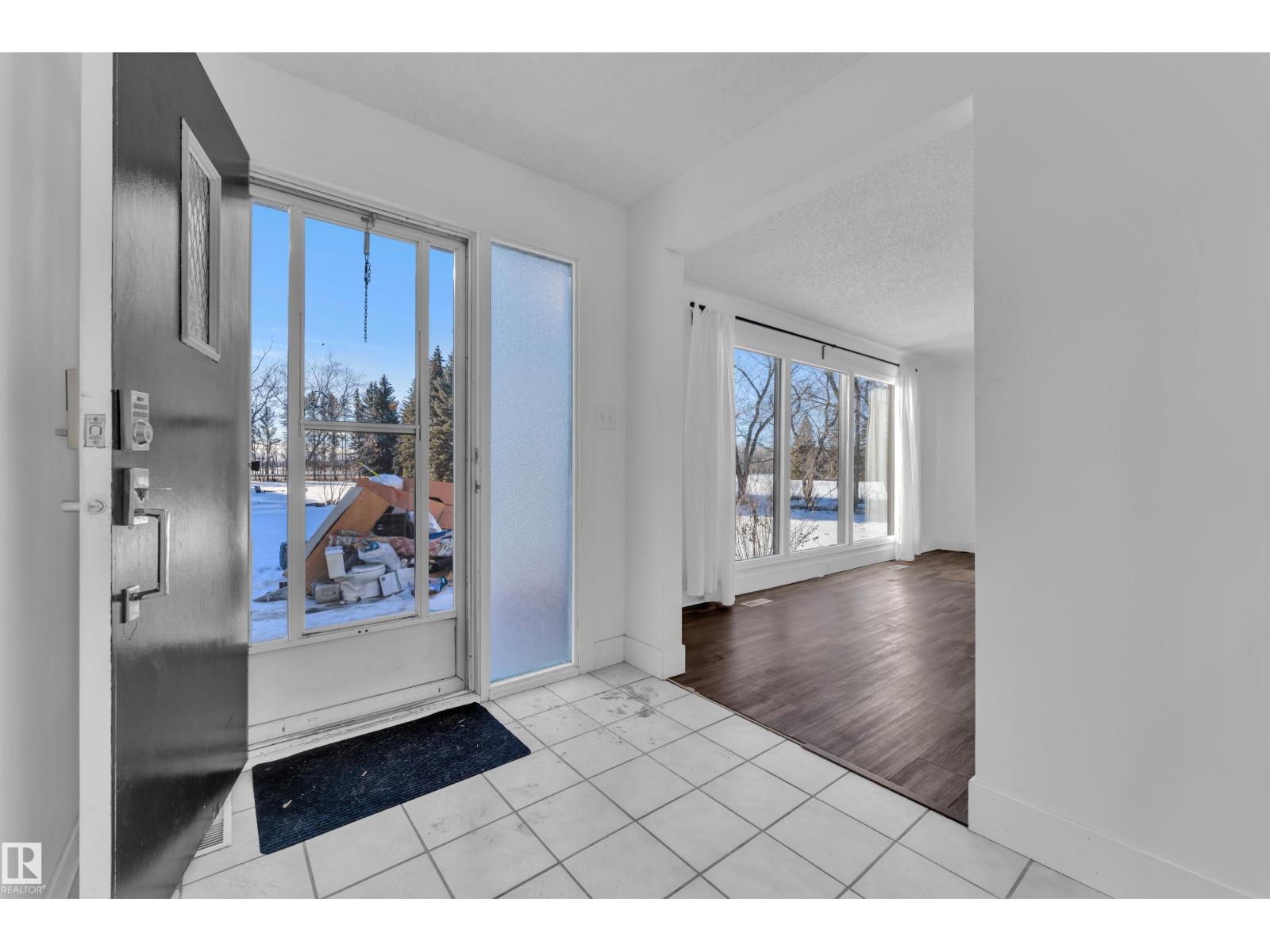 20920 9 AV NW, Edmonton