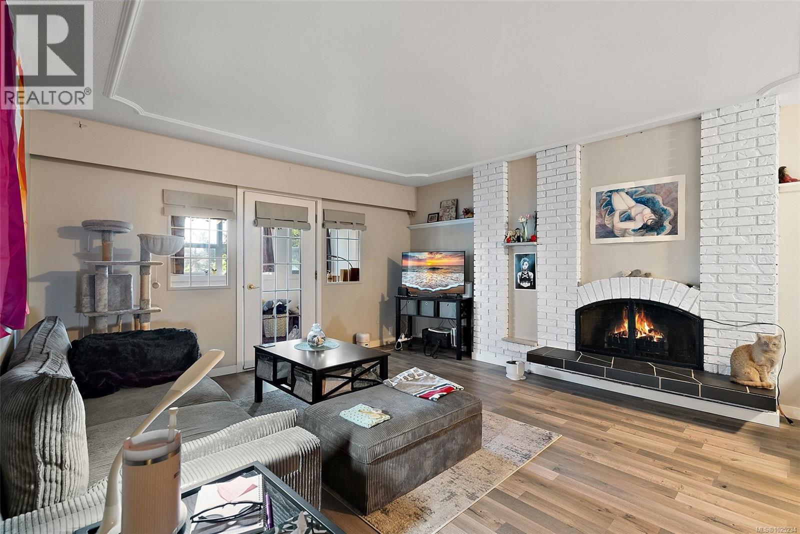 206 3244 Seaton St, Saanich