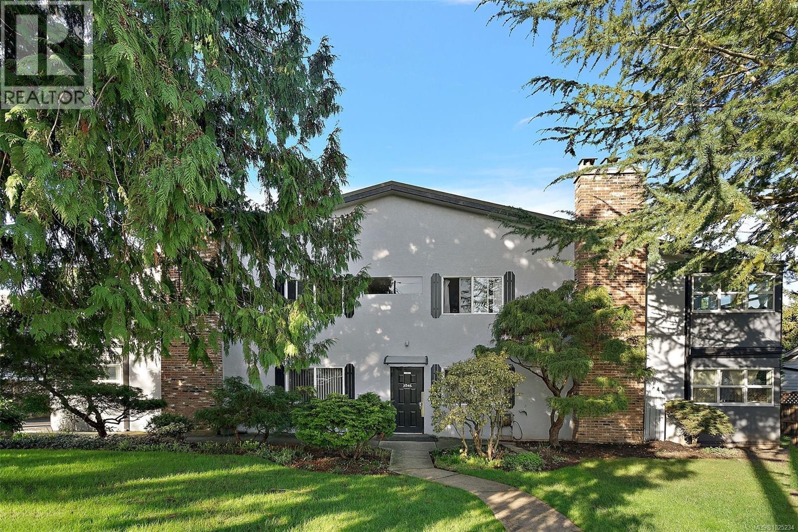 206 3244 Seaton St, Saanich