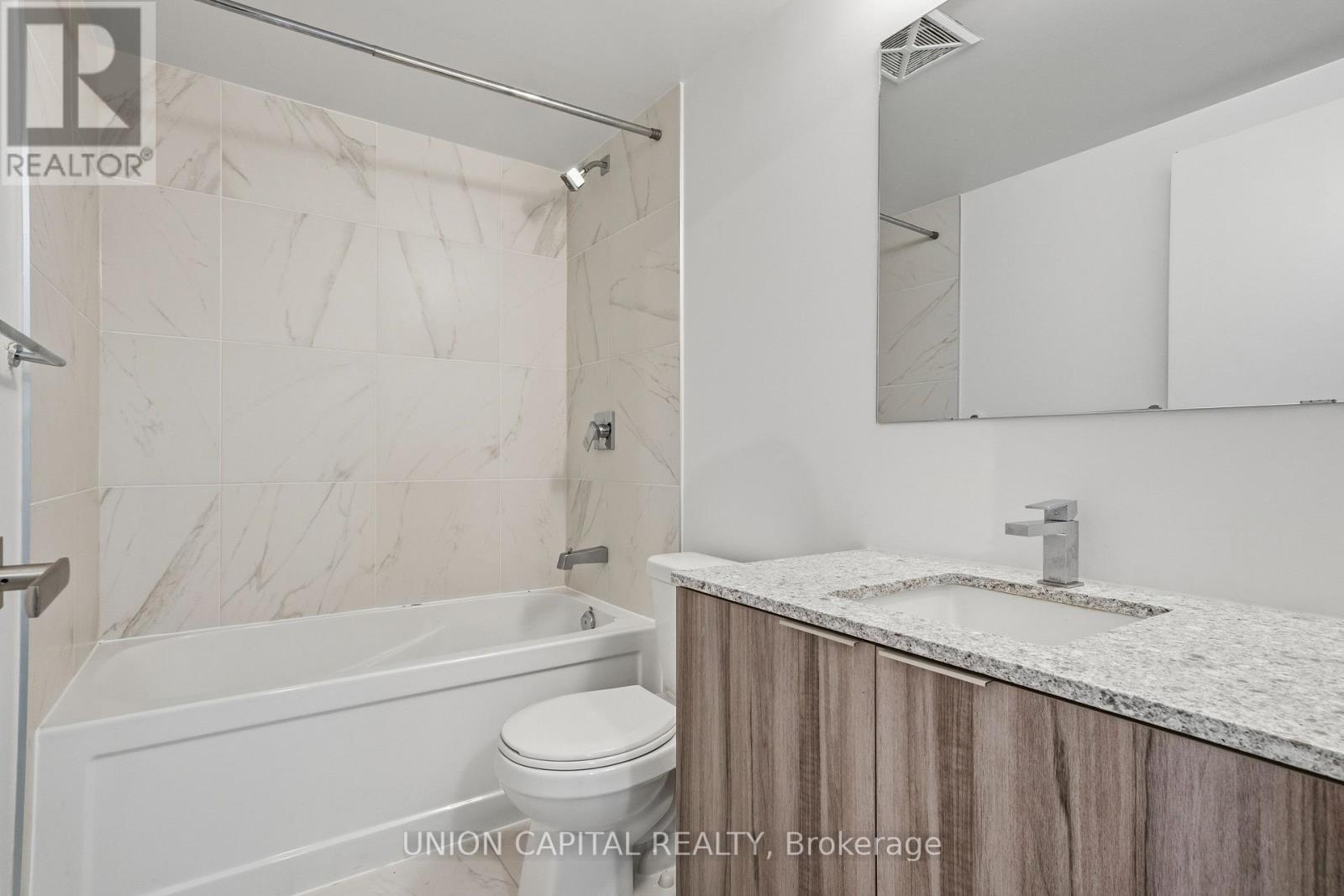 #222 31 TIPPETT ROAD - 15