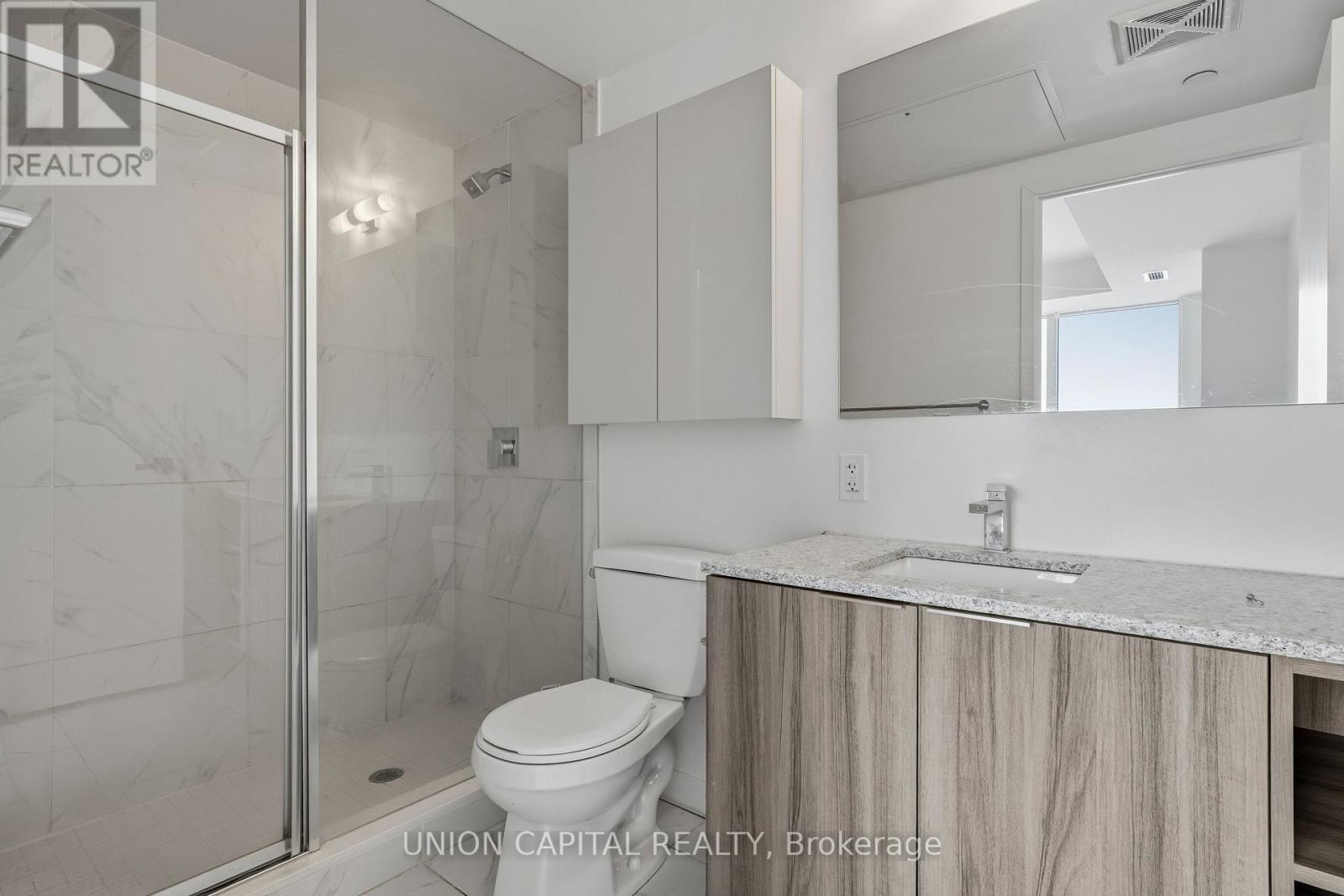#222 31 TIPPETT ROAD - 17