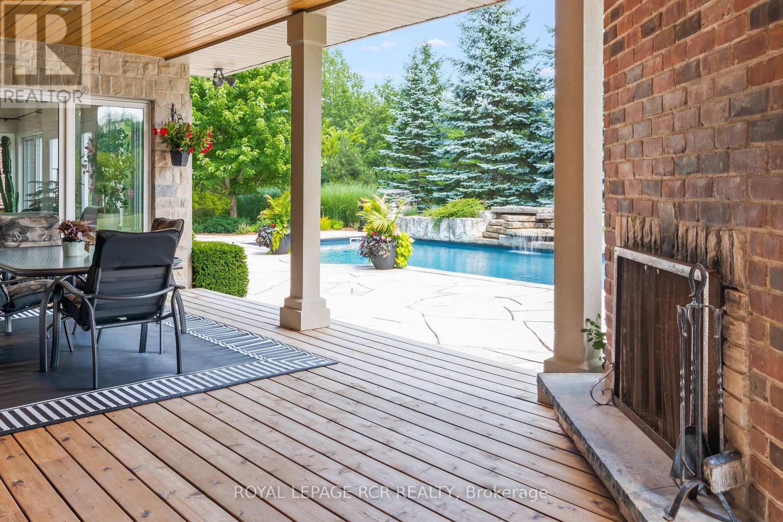 9727 DUNDAS STREET E - 13