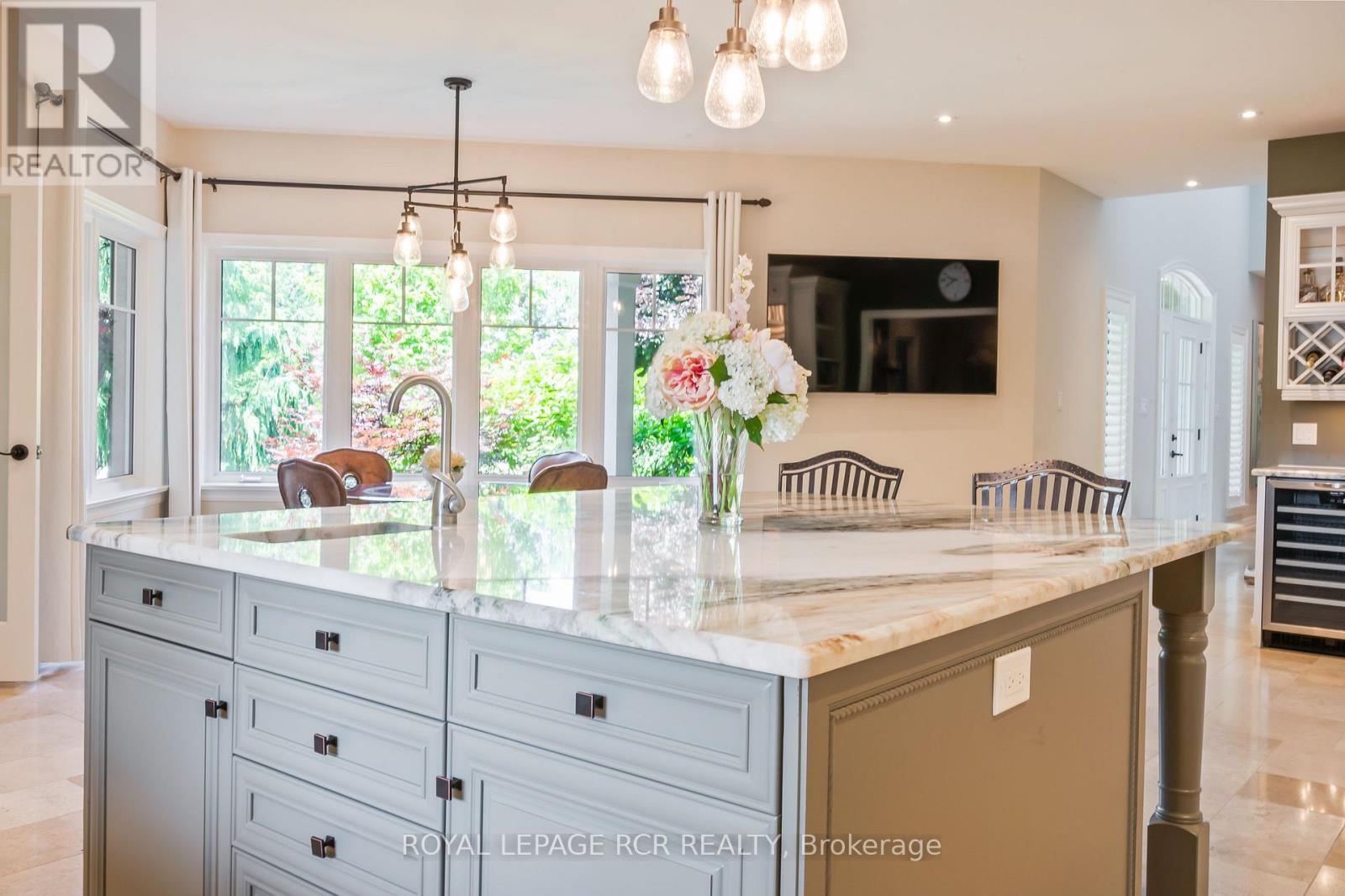 9727 DUNDAS STREET E - 19