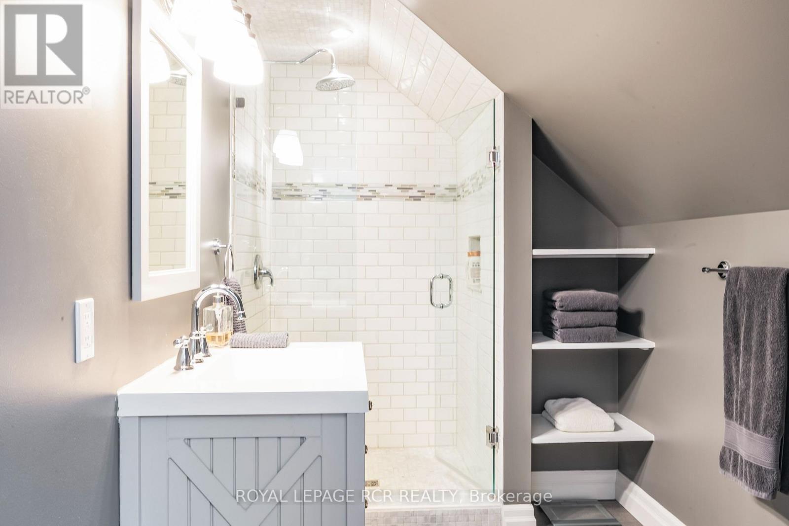 9727 DUNDAS STREET E - 30