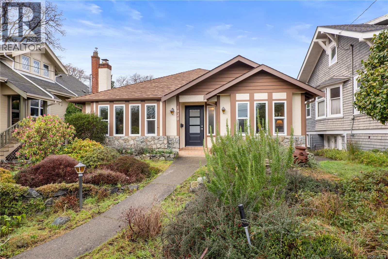  1920 St. Ann Street, Oak Bay