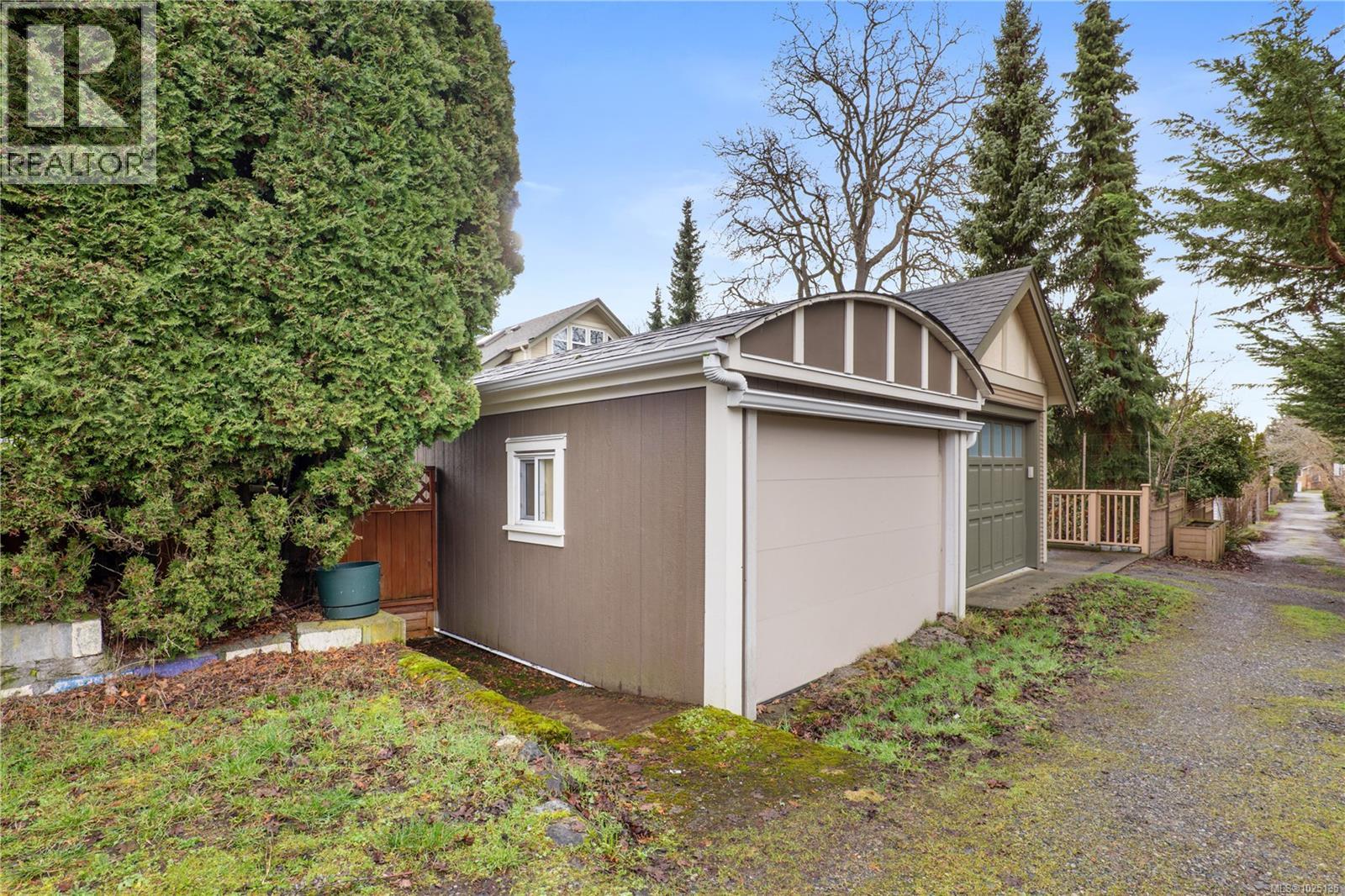  1920 St. Ann Street, Oak Bay