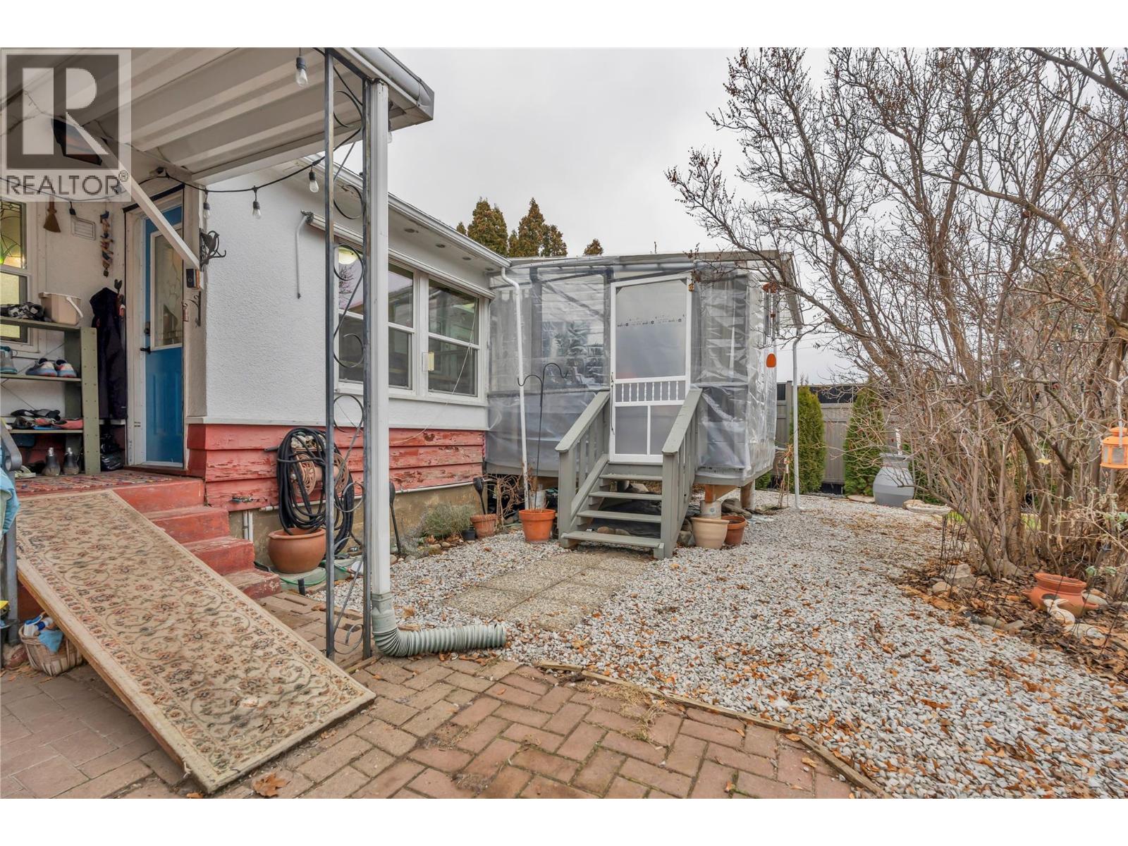  10919 Acland Street, Summerland