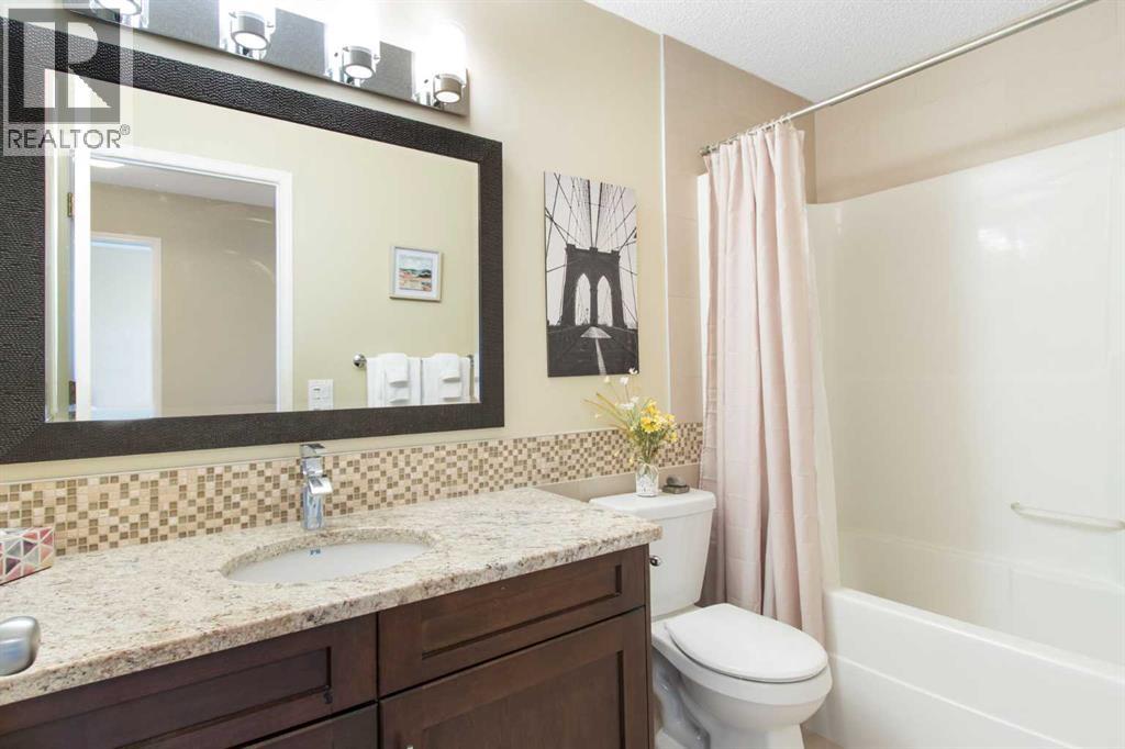 Single Family House for Sale in  Spring Crescent SW Springbank Hill Calgary 