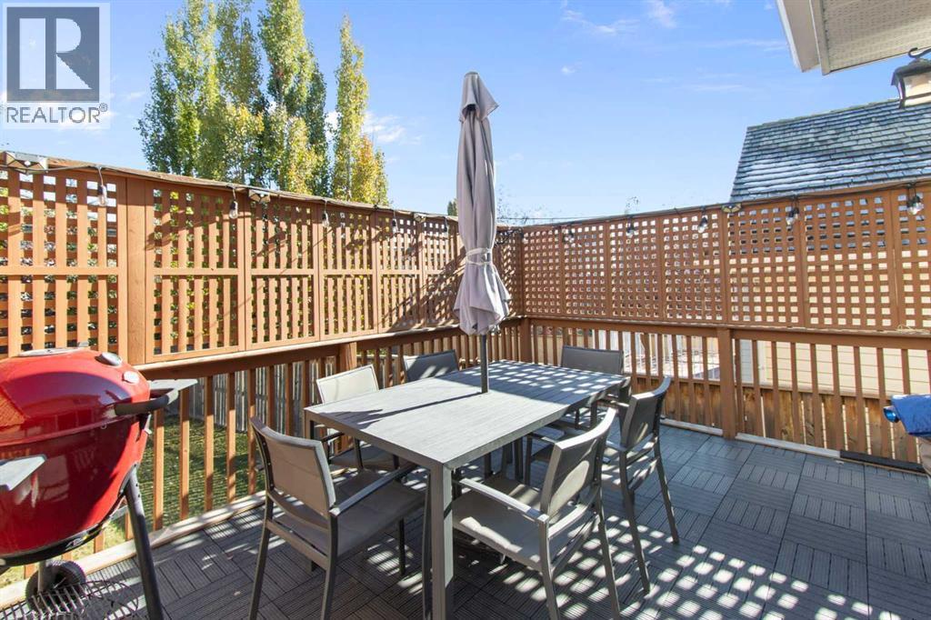 Single Family House for Sale in  Spring Crescent SW Springbank Hill Calgary 