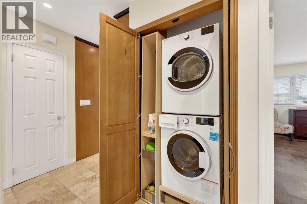 Single Family House Bungalow for Sale in  St Andrews Place NW St Andrews Heights Calgary 