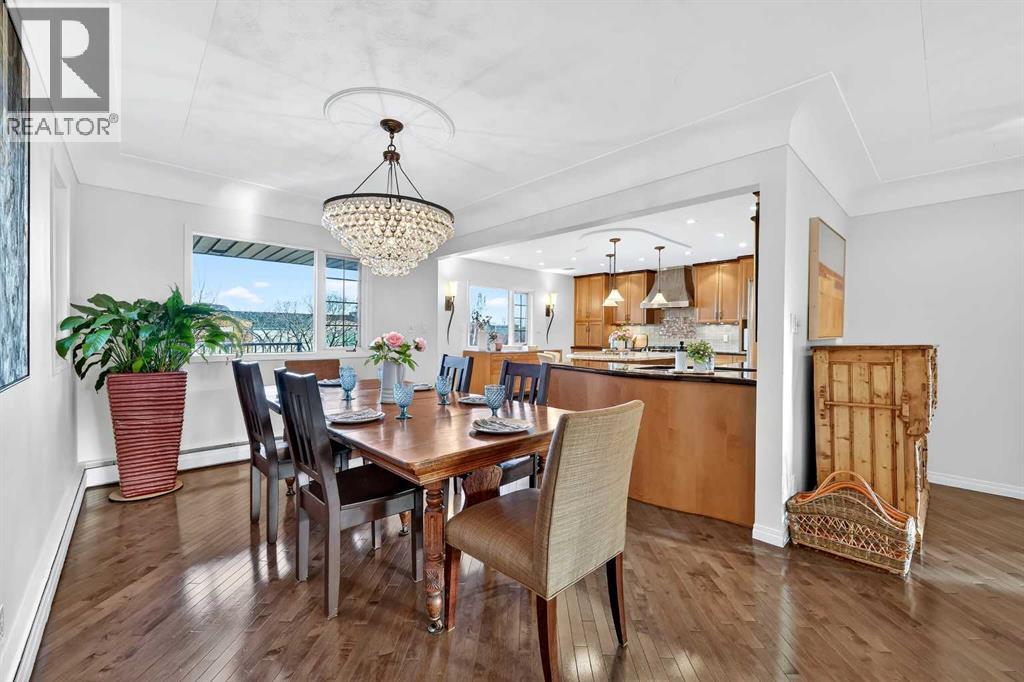 Single Family House Bungalow for Sale in  St Andrews Place NW St Andrews Heights Calgary 